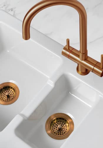 Vapos Hot Water Tap in Cold with Matching Accessories