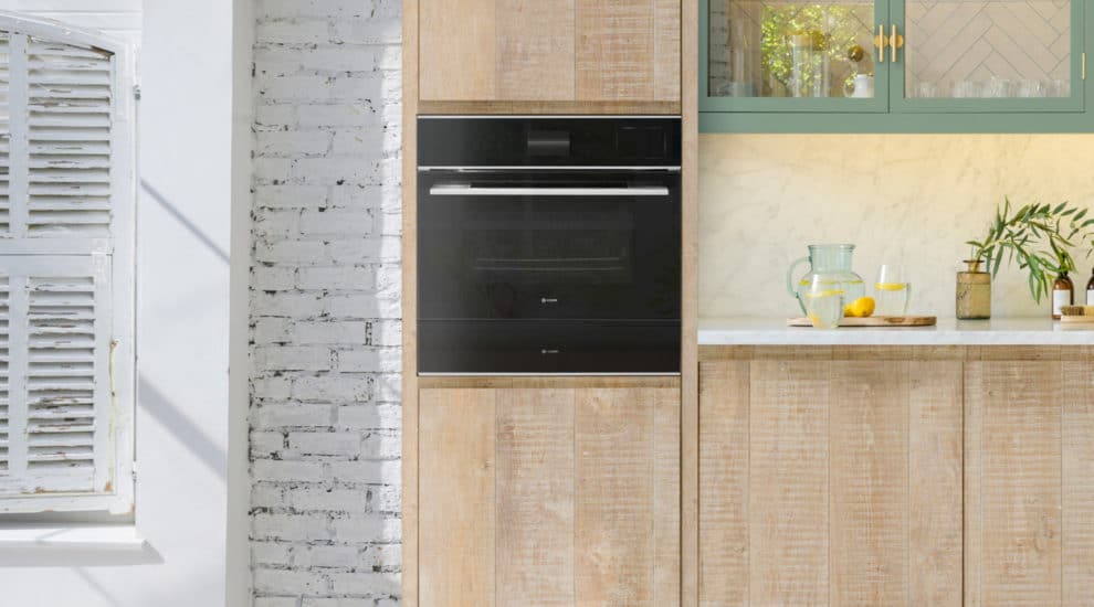 Smart Technology Microwave & Steam Combination Oven in Black Glass