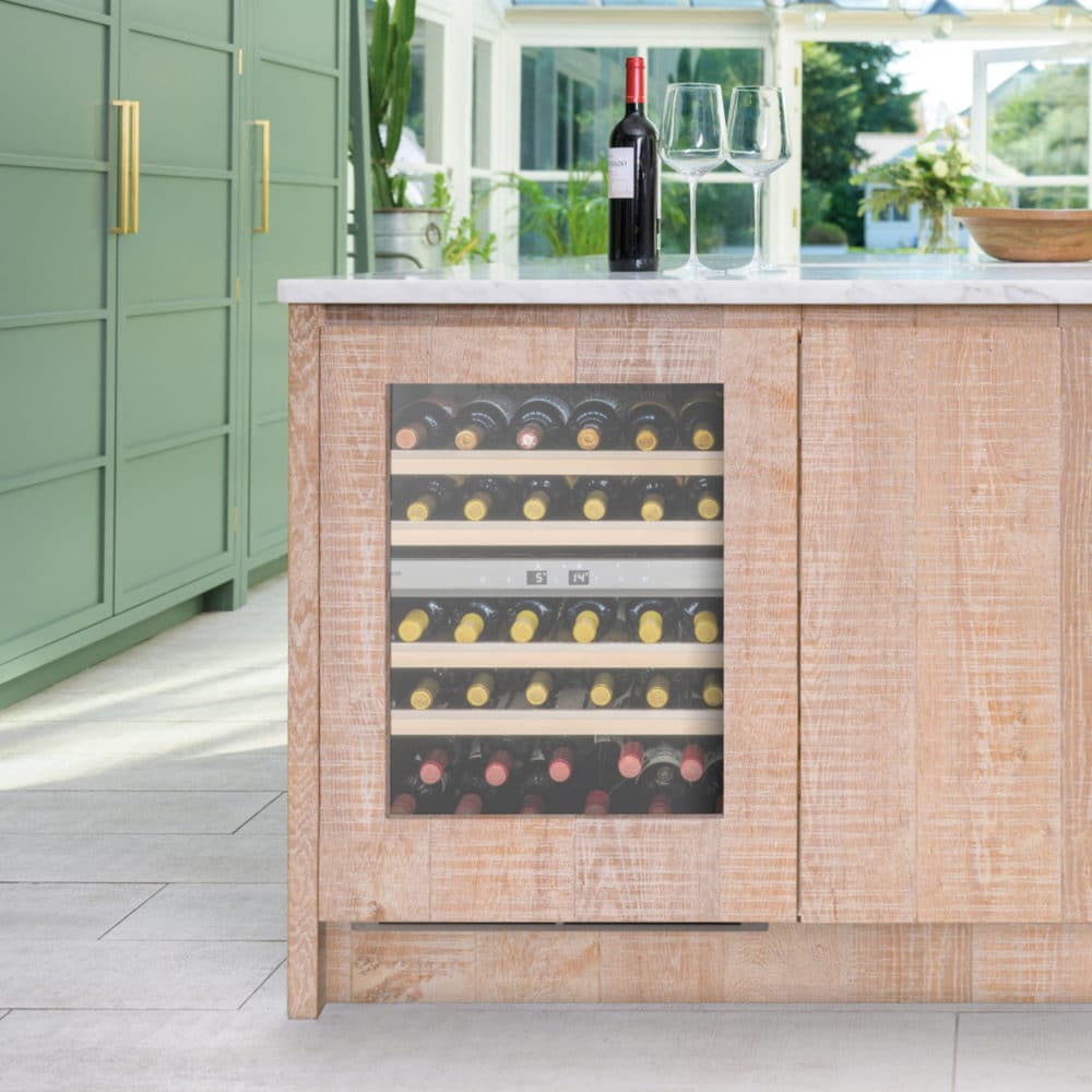 60cm Wine Cooler with Furniture surround door with glasses