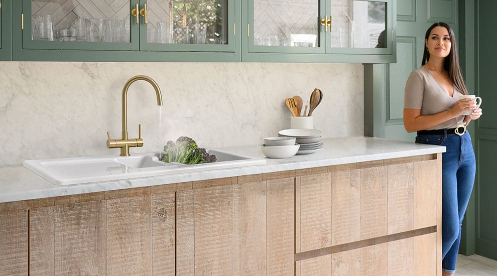 Vapos Hot Water Tap in Gold with Ceramic Sink