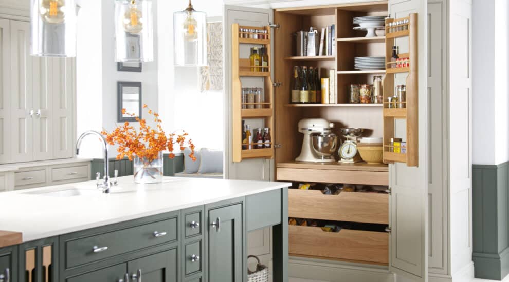 Shaker-Style In-Frame Kitchen with Beaded Frame in Thyme and Mist